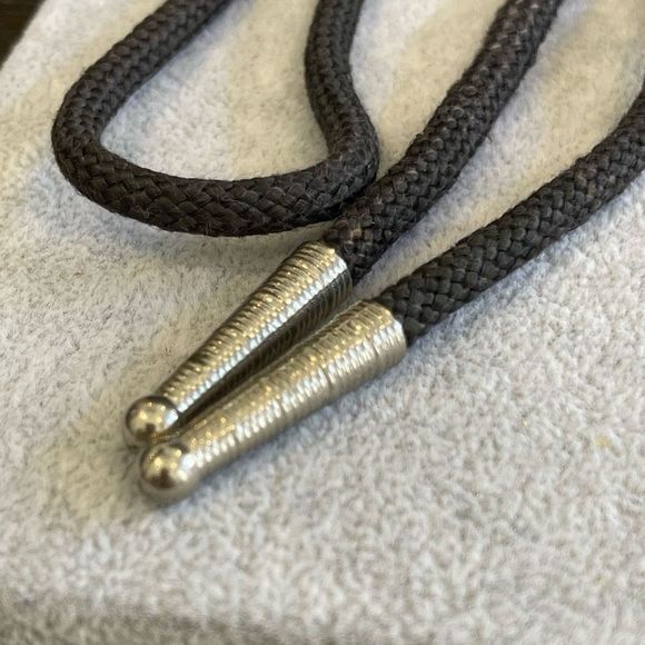 Silver Pewter Style Medallion Black Cabochon Bolo - Picture 5 of 8